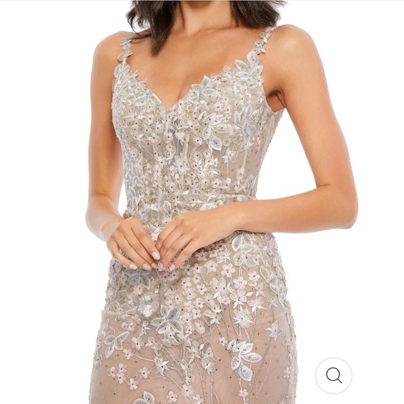 Mac Duggal 9171 - Floral Applique A-Line Evening Gown size 8 $798 NEW - Picture 5 of 16